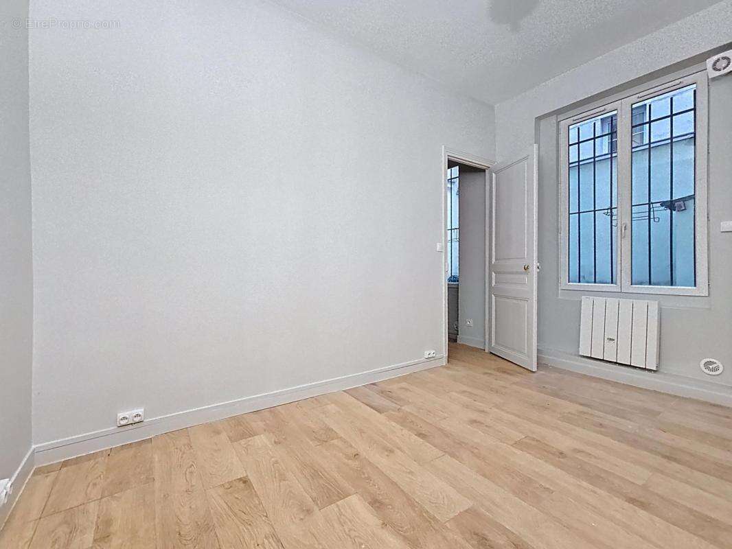 Appartement à PARIS-11E
