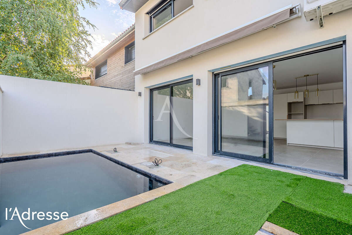 Maison à LE BOUSCAT