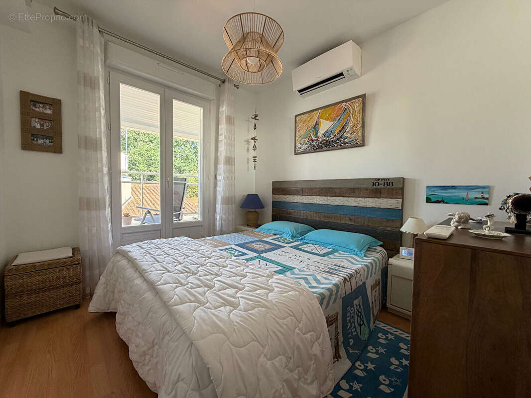 ROYAN - Maison lumineuse de 107 m² avec terrasse et garage - photo 11
