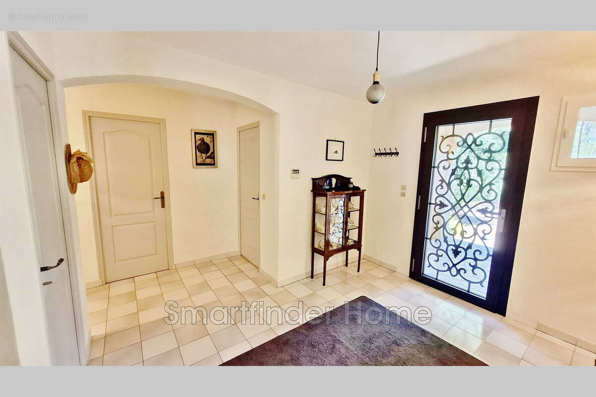 Maison 188 m² à Carces  - photo 8