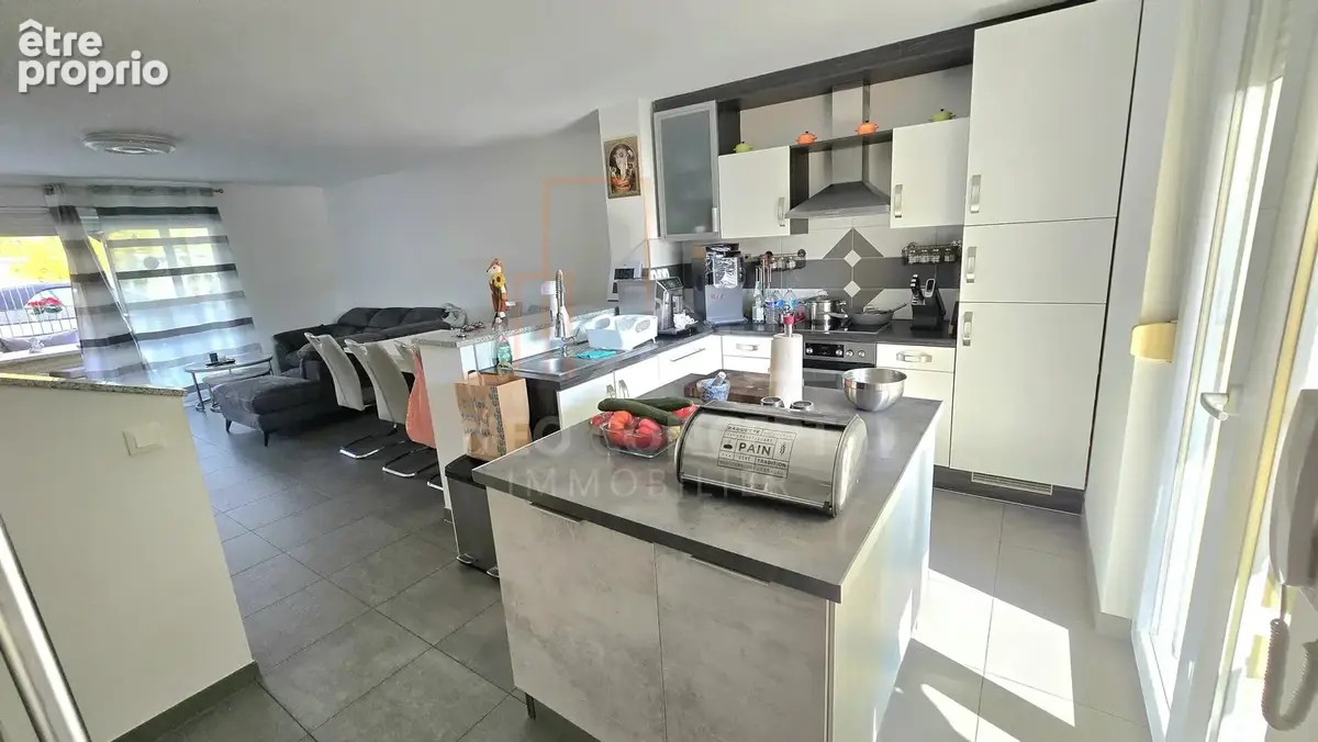 -- Très belle maison mitoyenne 5 pièces au calme -- - photo 2