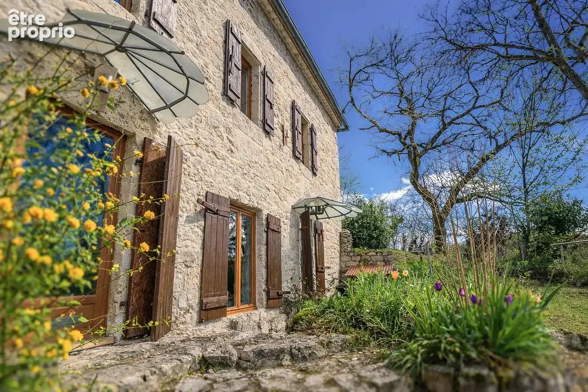 Photo Maison à Montaigu-De-Quercy au prix de 275 000€