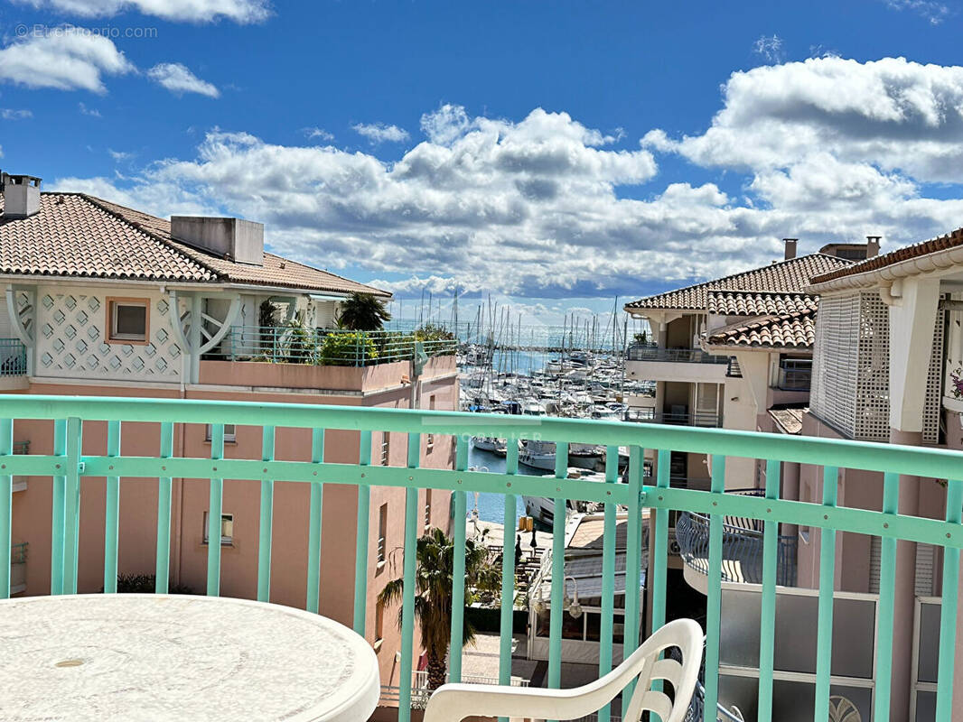 Appartement à FREJUS