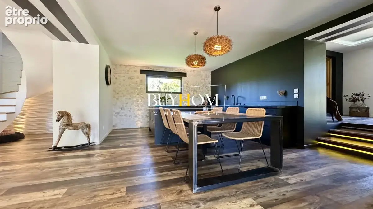 Maison 7 pièces 240 m² à vendre à L'isle-Sur-La-Sorgue (84800) - photo 9