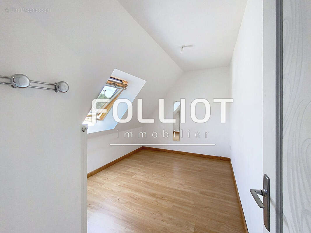 Maison à SAINT-GERMAIN-EN-COGLES