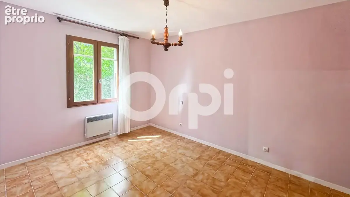 Maison À Vendre avec grange sur 5314 m² - photo 10