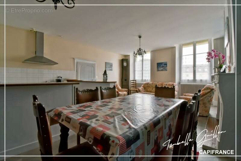 Maison à CHATEAUMEILLANT