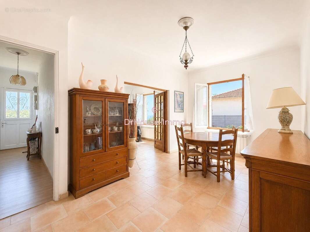 Maison 91 m² à Cagnes-Sur-Mer  - photo 3