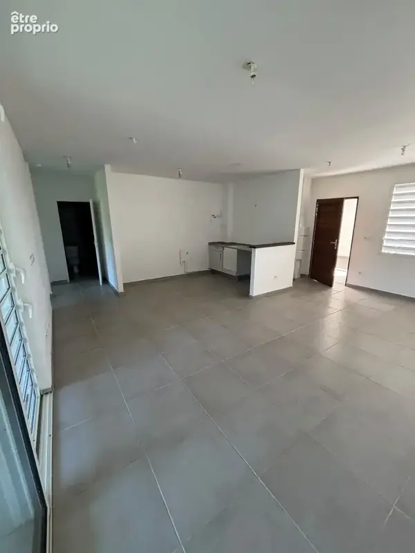 Appt t3 residence avec piscine  cayenne - photo 3