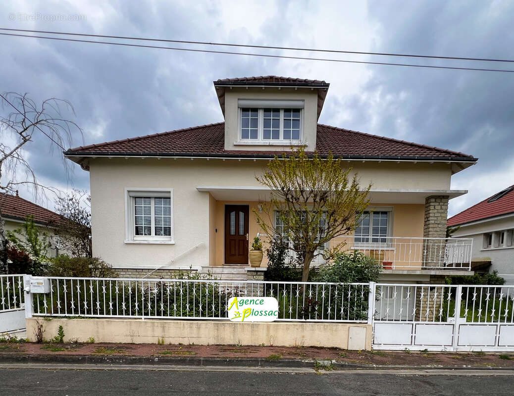 Maison à CHATELLERAULT