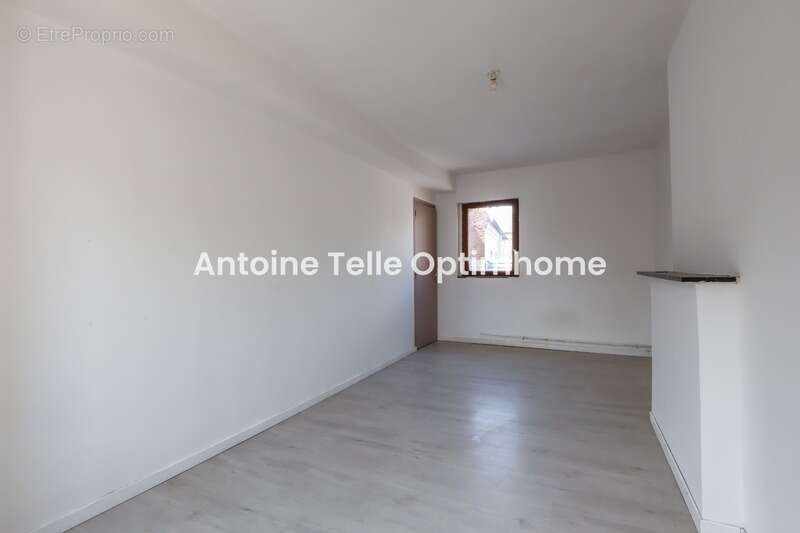 Le Cateau 59360 - Opportunité d'investissement - Maison de deux chambres avec cour intérieure - photo 8