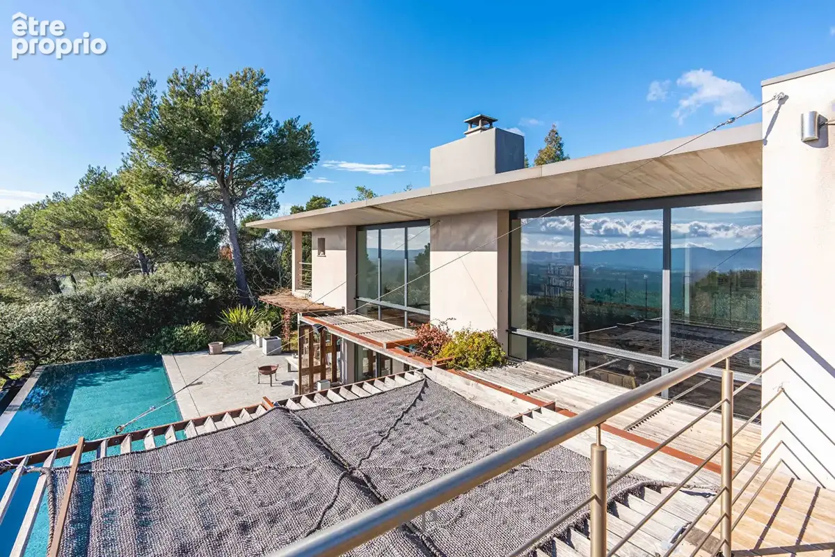 Maison contemporaine avec vue et piscine à débordement - photo 14