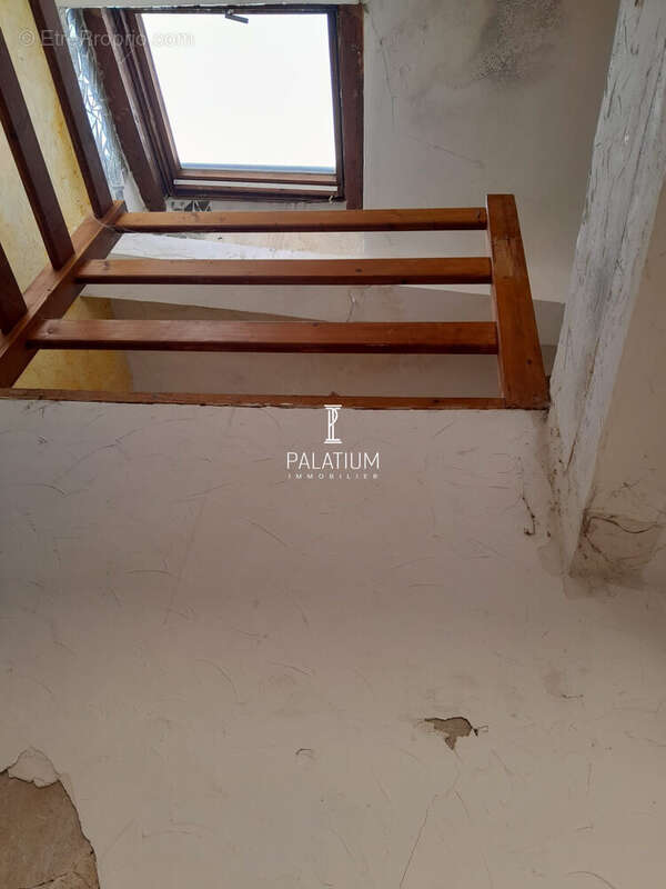 Appartement 55 m² à Mezel  - photo 6