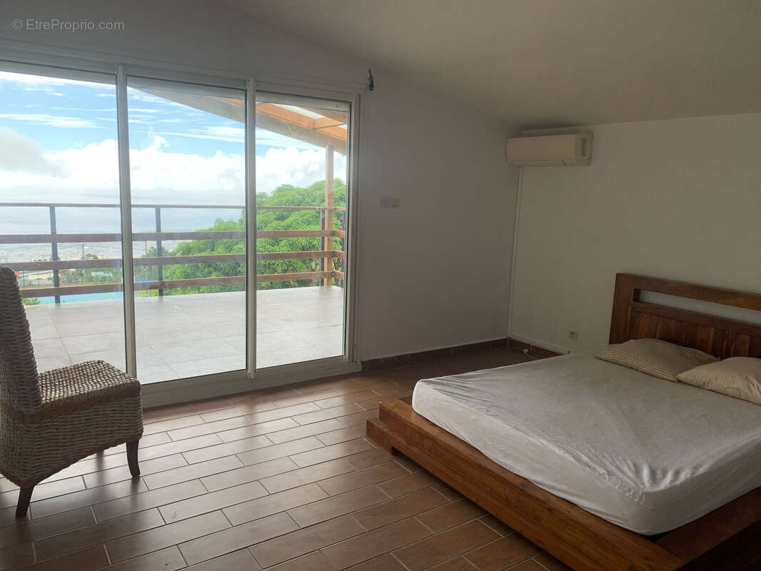 Appartement à SAINT-DENIS