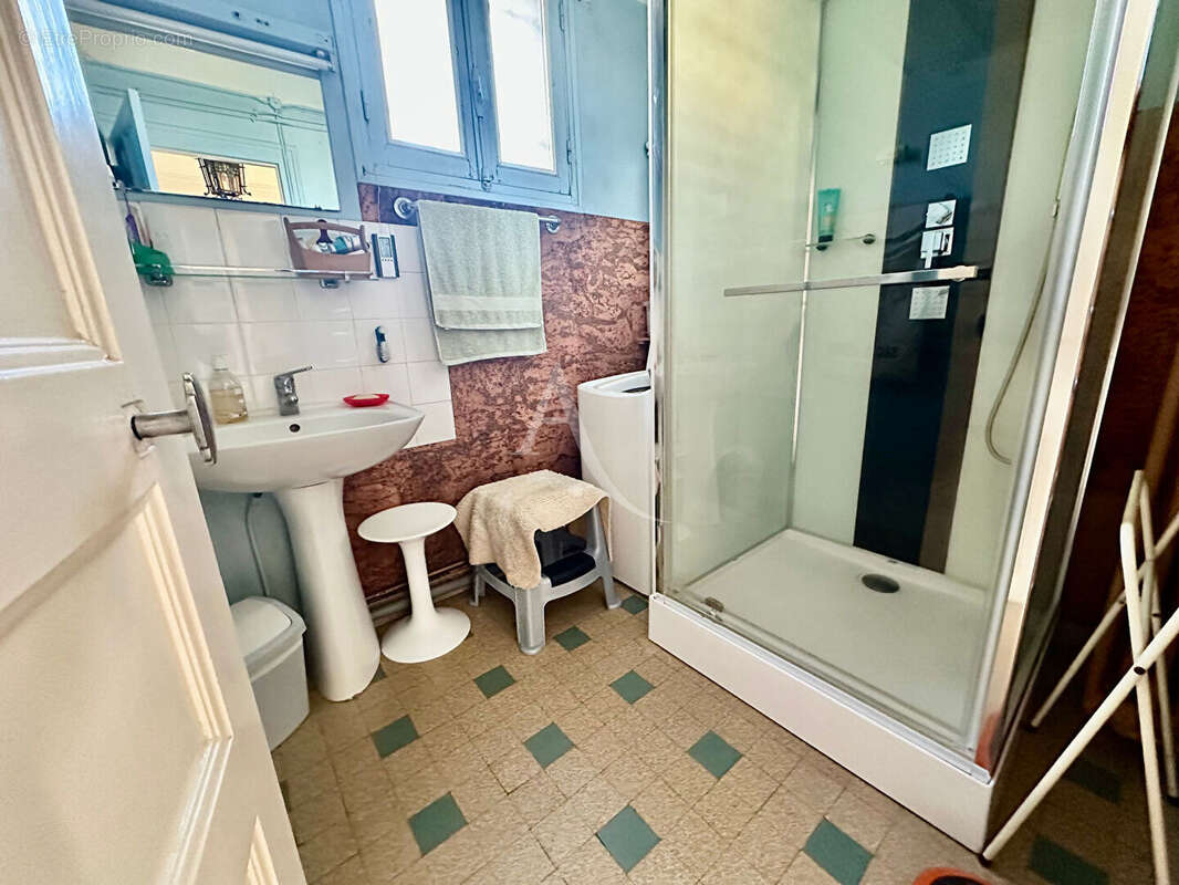 Maison à SAINT-JEAN-DE-BRAYE