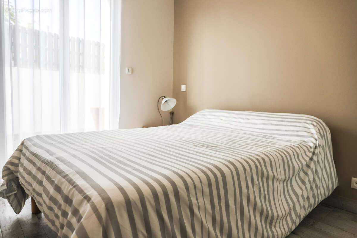 Maison à VAUX-SUR-MER