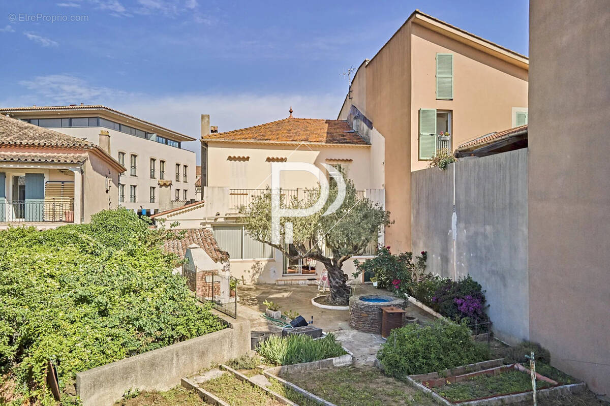 Maison à COGOLIN