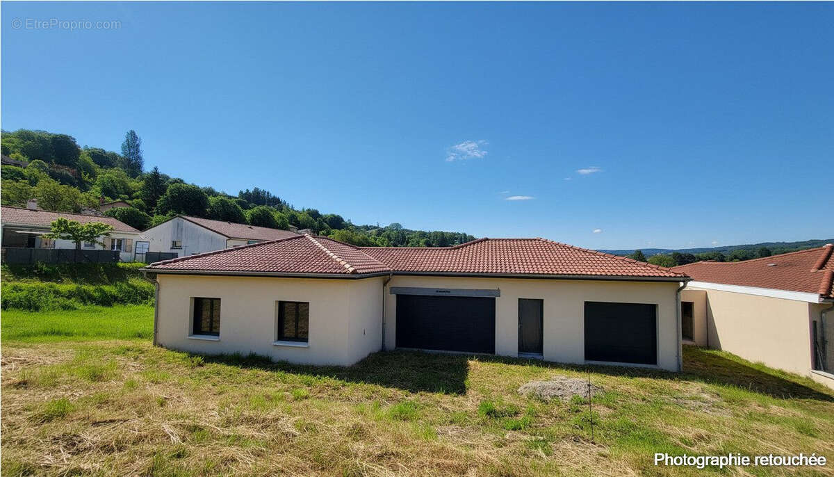 Exemple avec façade terminée - Maison à HAUTERIVES