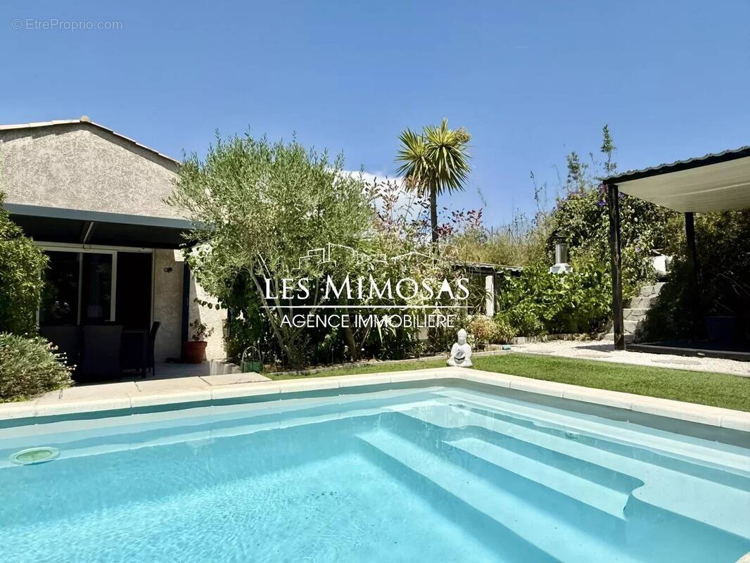 Maison à ROQUEBRUNE-SUR-ARGENS