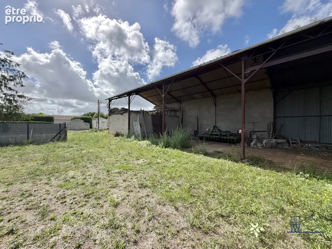 Maison 4 pièces 370 m² à vendre à Brie-Sous-Mortagne (17120) - photo 5