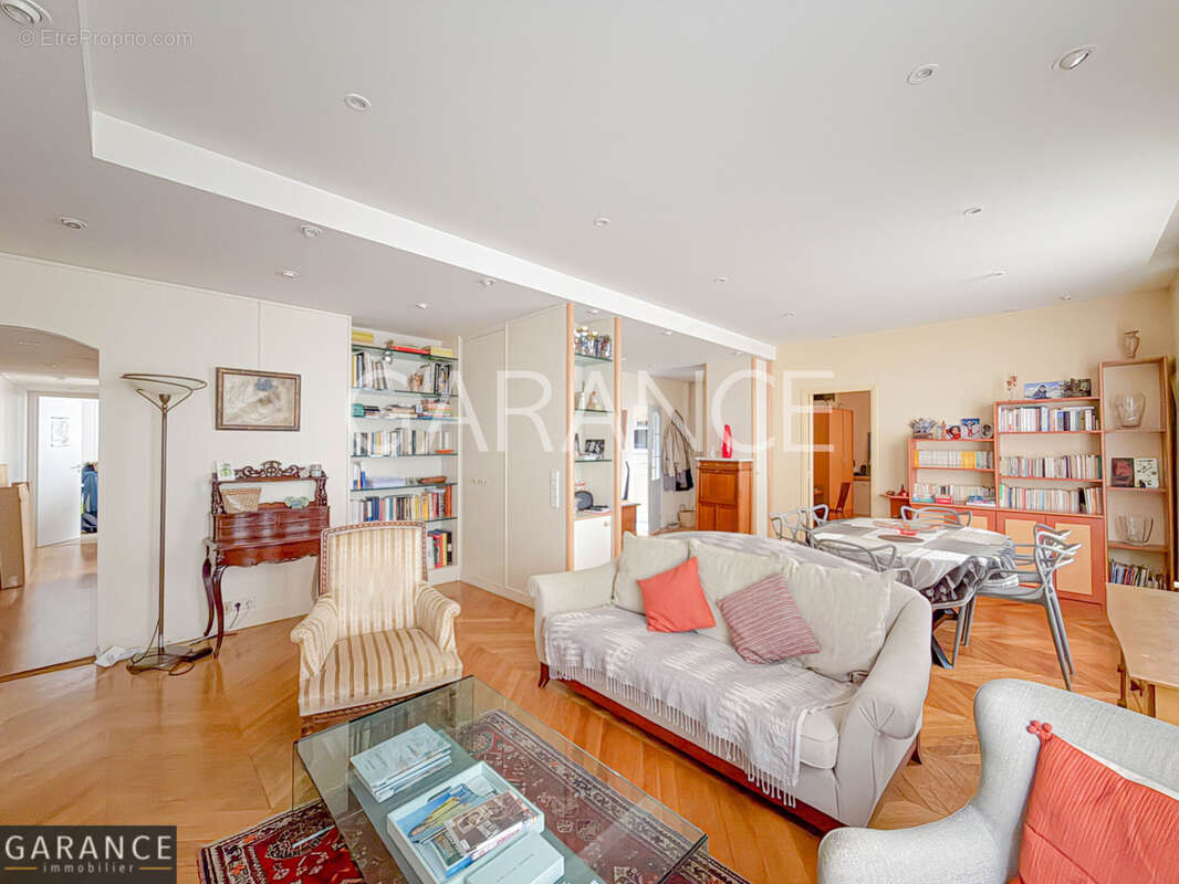 Appartement 104 m² à Paris-15e  - photo 2