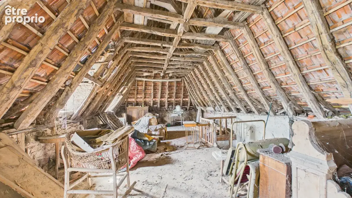 Maison de village en pierre à rénover avec cour intérieure, four à pain et dépendance - photo 16