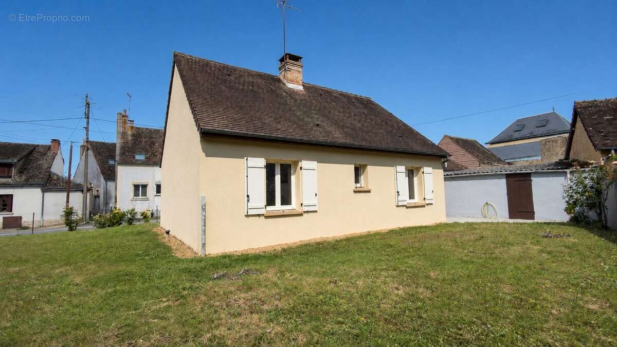 Maison à BONNETABLE
