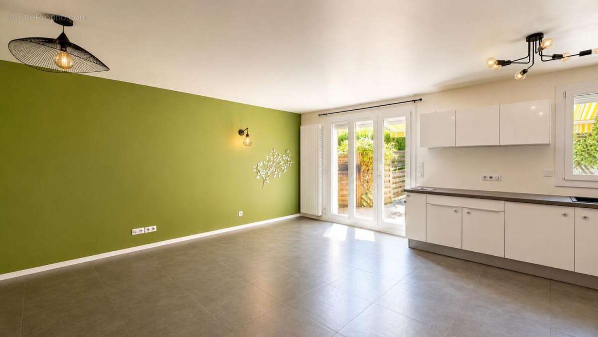 Duplex T4 Vieugy avec jardin + garage + cave - photo 2