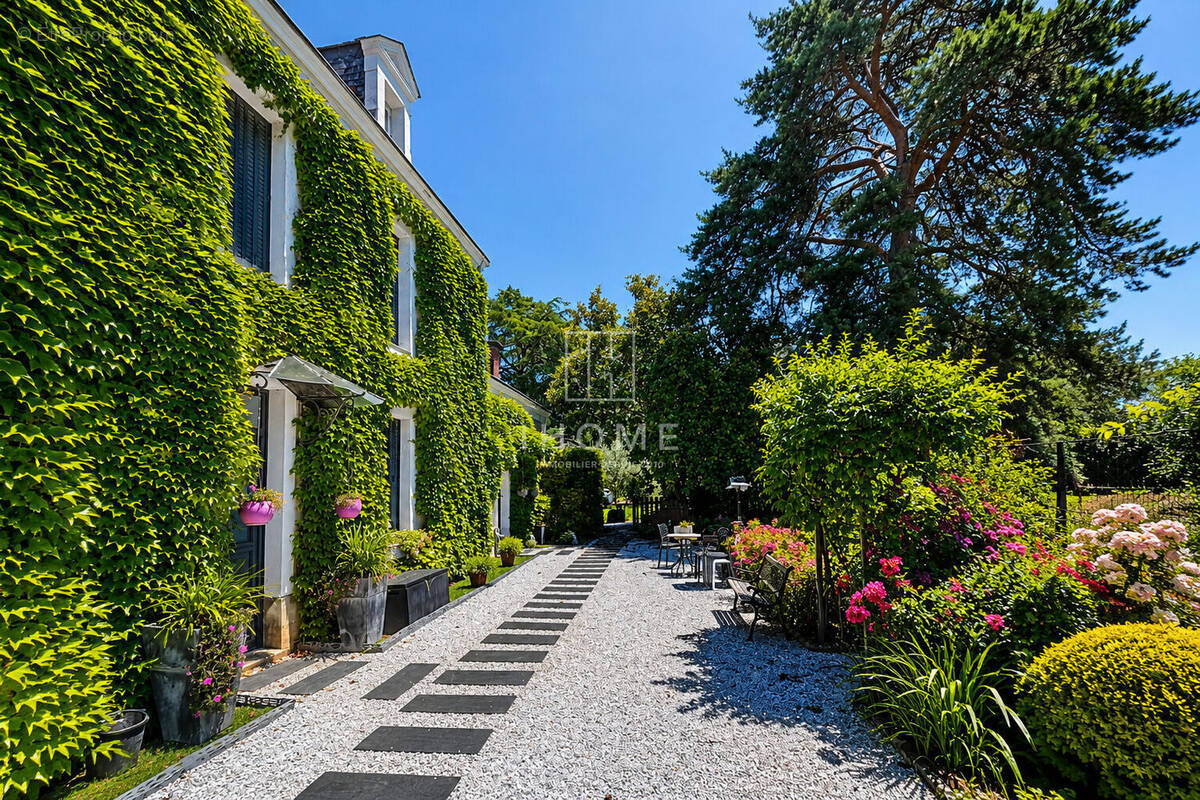 Maison à CHAMPIGNE