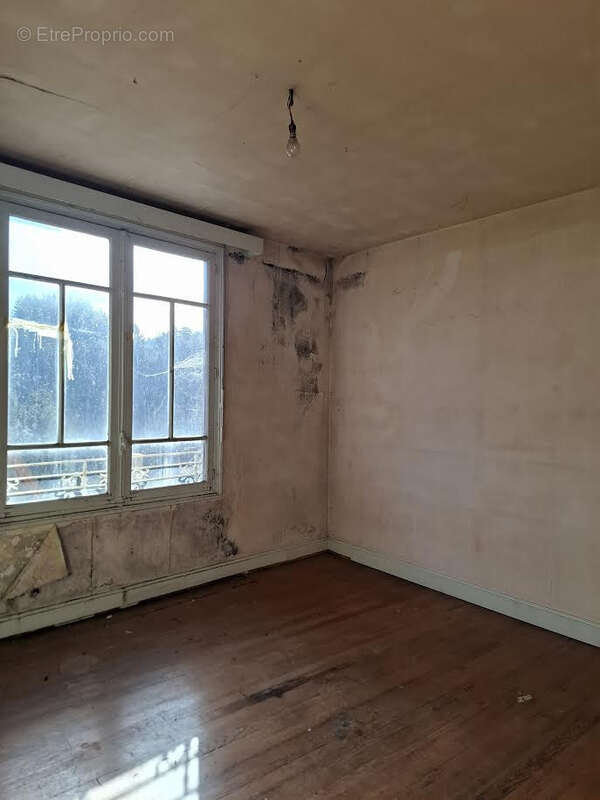 Maison à SAINT-MARTIN-DE-VALAMAS