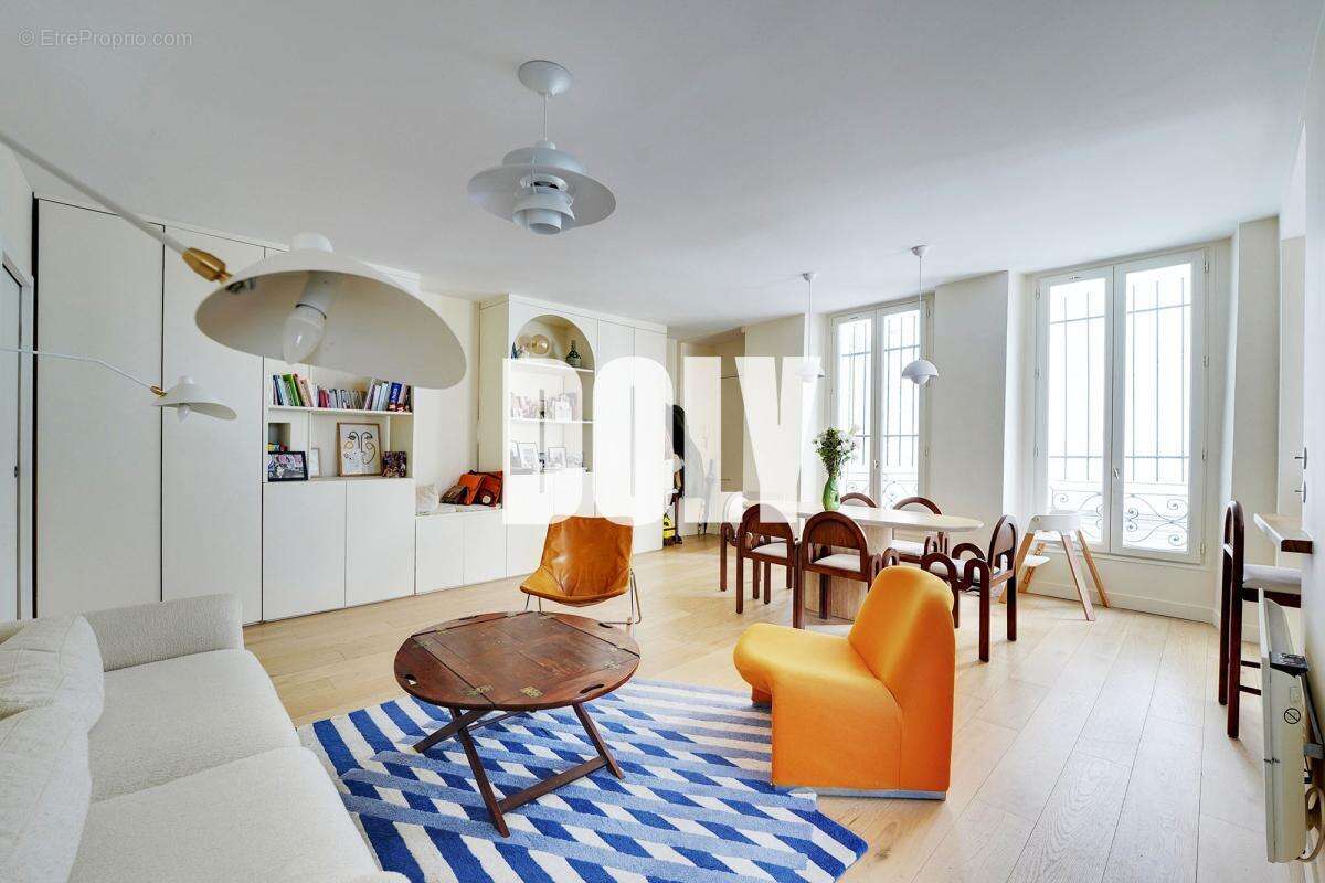 Appartement à PARIS-10E