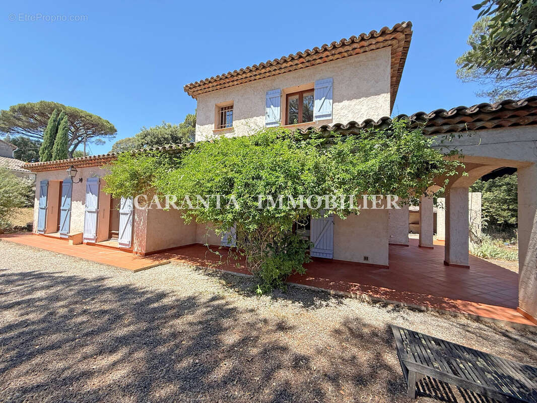 Vente villa 4 pièces Sainte-Maxime proche centre ville avec garage et piscinable - photo 2