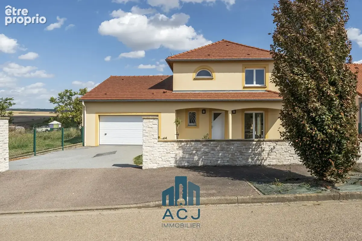 Photo Maison à Lemainville au prix de 356 900€