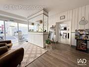 Photo 1 - Commerce à JONZAC