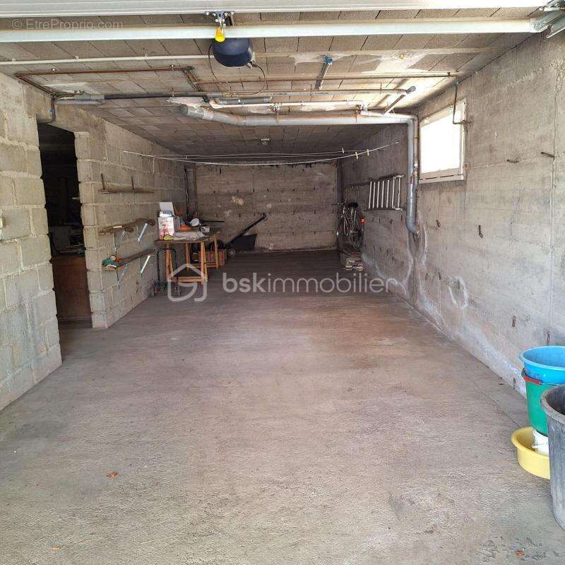 Maison à SAINT-GEORGES-BUTTAVENT