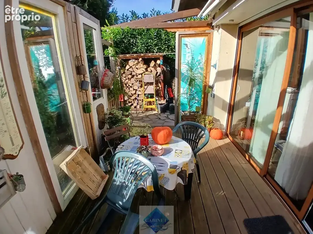 Maison familiale de 127 m2 sur un terrain arboré de 980 m2 - photo 12