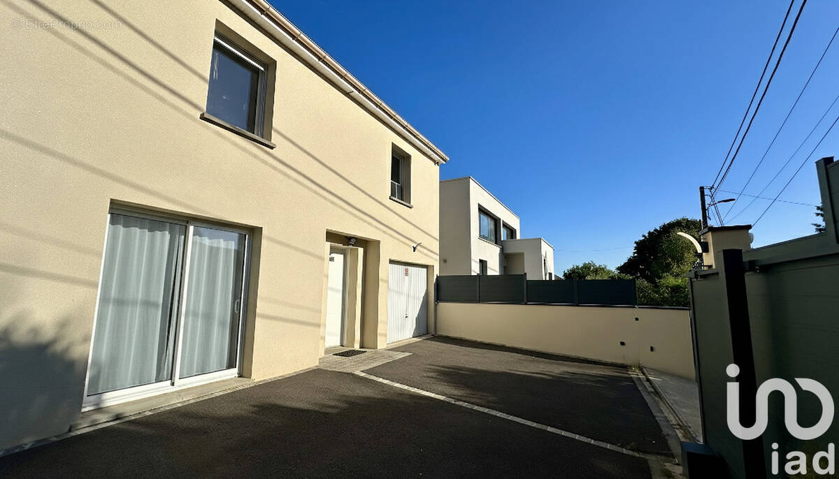 Photo 1 - Maison à LINAS