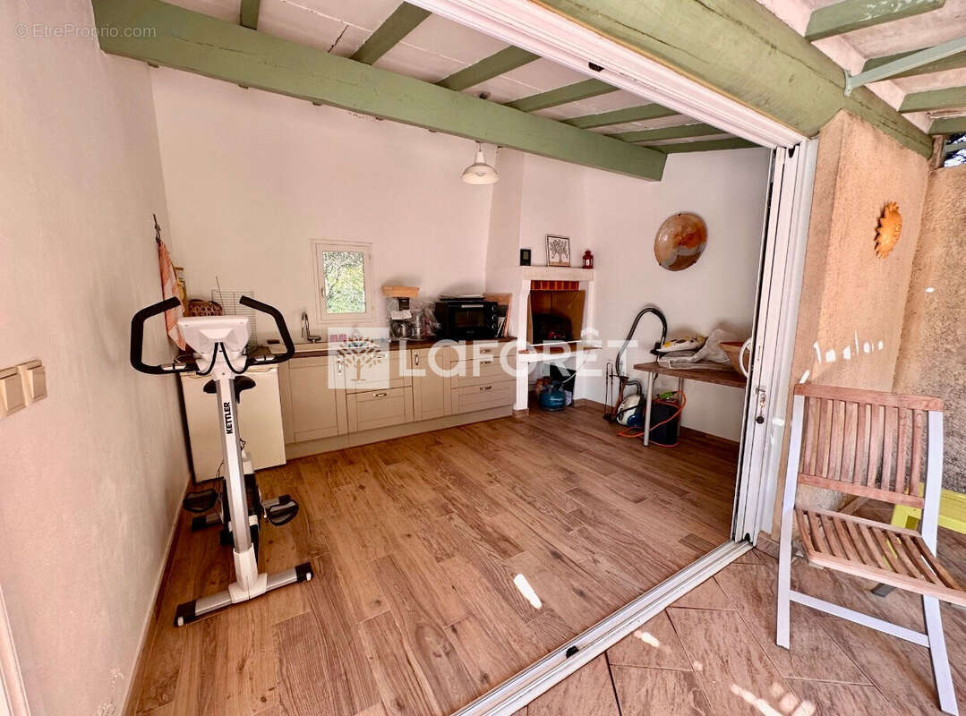 Villa Arles 5 pièce(s) 155.74 m2 - photo 5