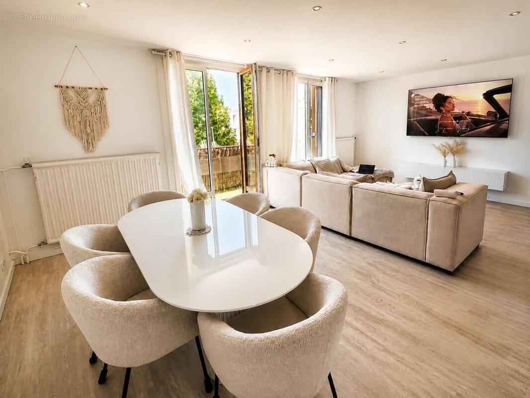 Appartement à LE PLESSIS-TREVISE