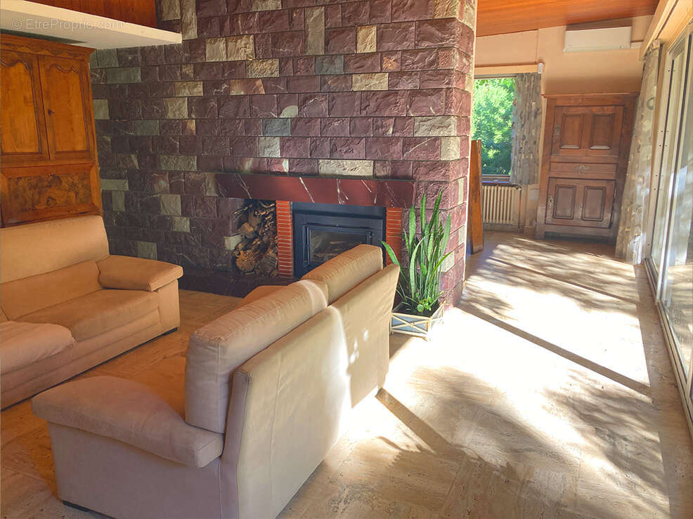 Maison à MONTELIMAR