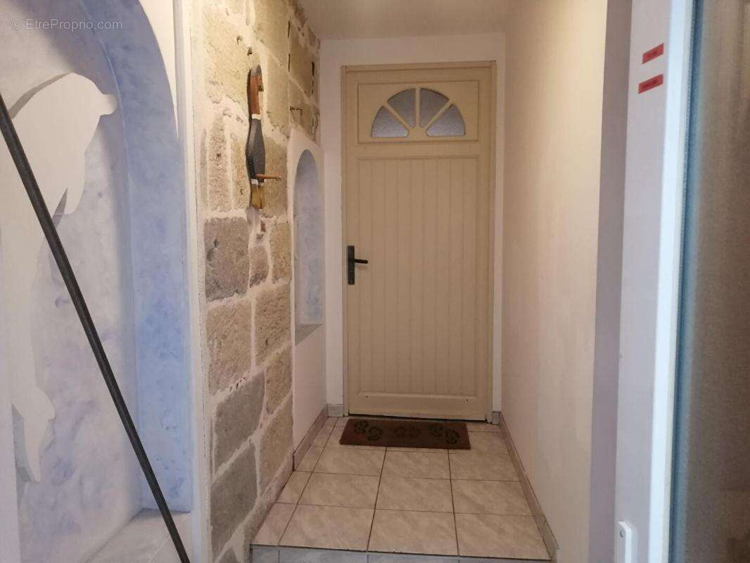 Appartement à MEZE