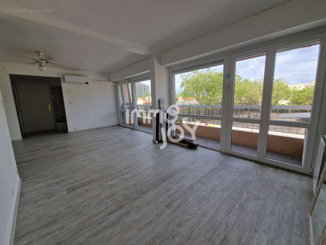 Appartement à FREJUS