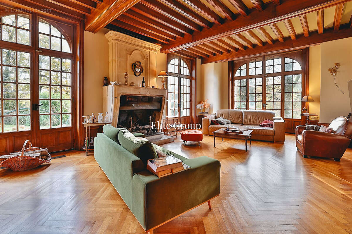 Maison à ORADOUR-SUR-VAYRES