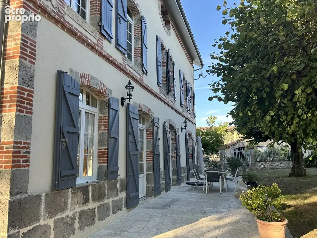 Maison pierre de 220 m2 avec terrain clos - photo 2