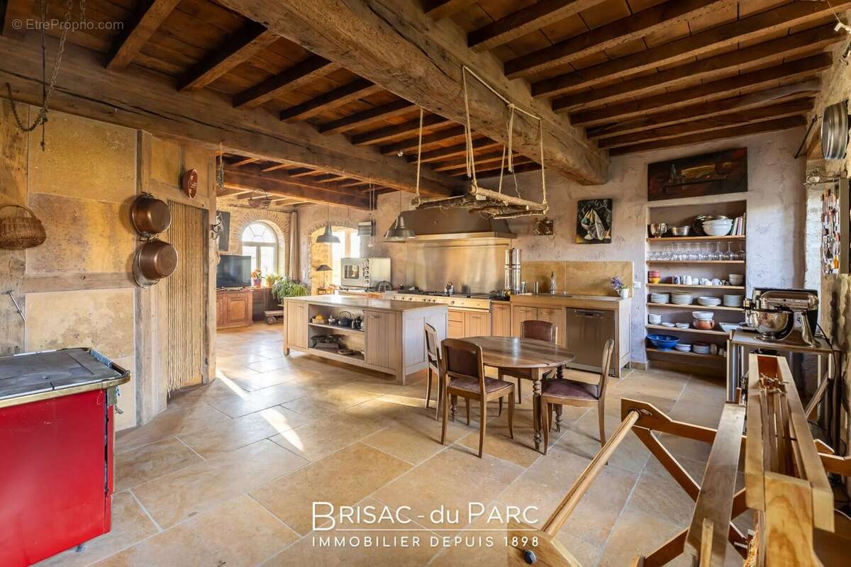 Maison à ANTIGNY-LA-VILLE