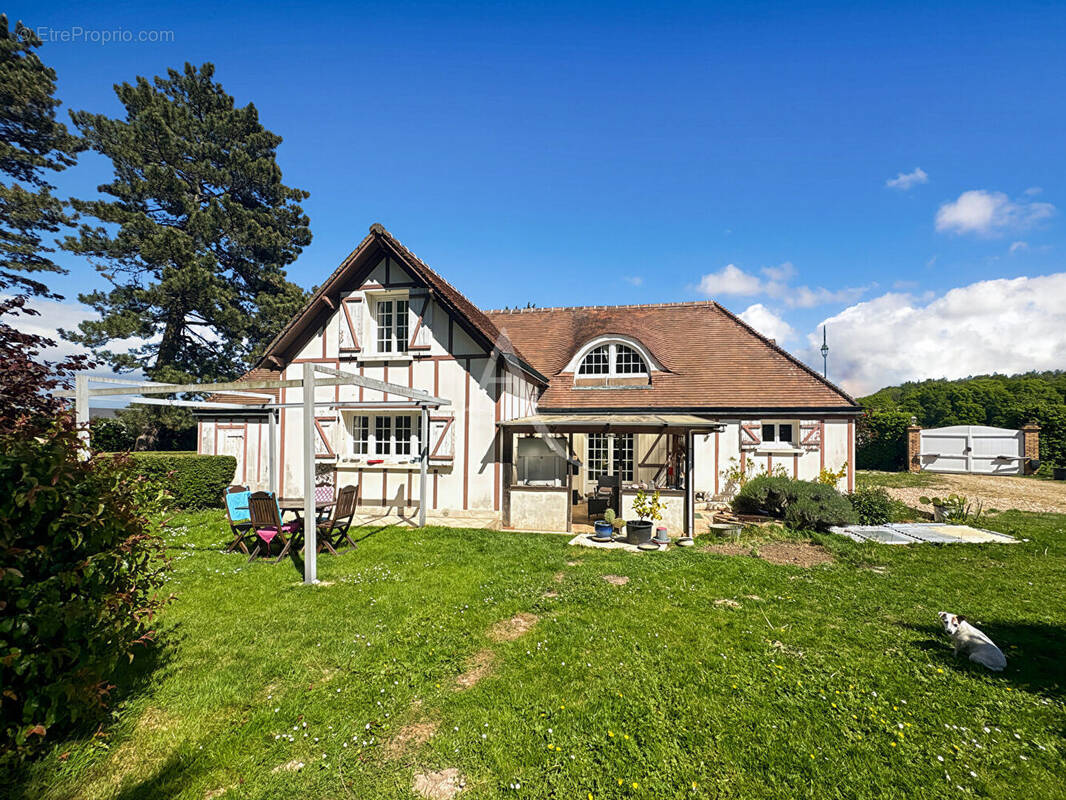 Maison à FLEURY-SUR-ANDELLE