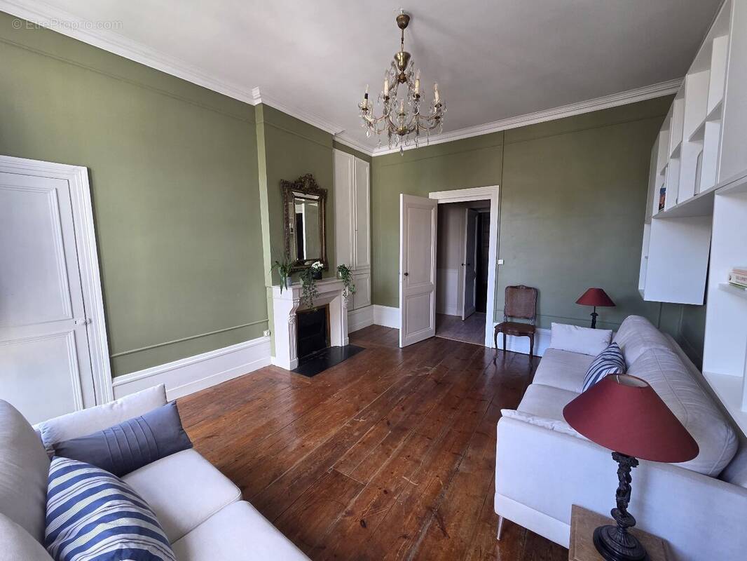 Appartement à COGNAC