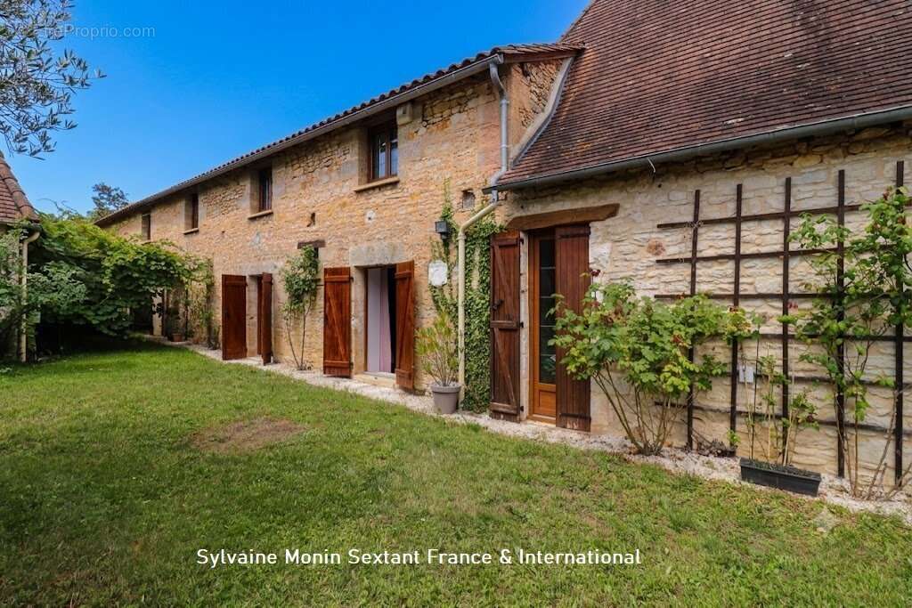 Superbe domaine de caractère du XVIIIe siècle sur 4 hectares avec piscine, maison d'amis et dépendances - photo 24