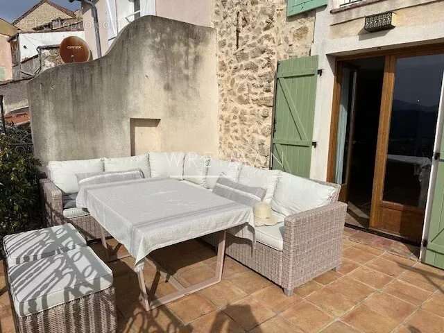 Appartement à MONTAUROUX