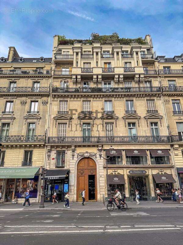 Appartement à PARIS-1E